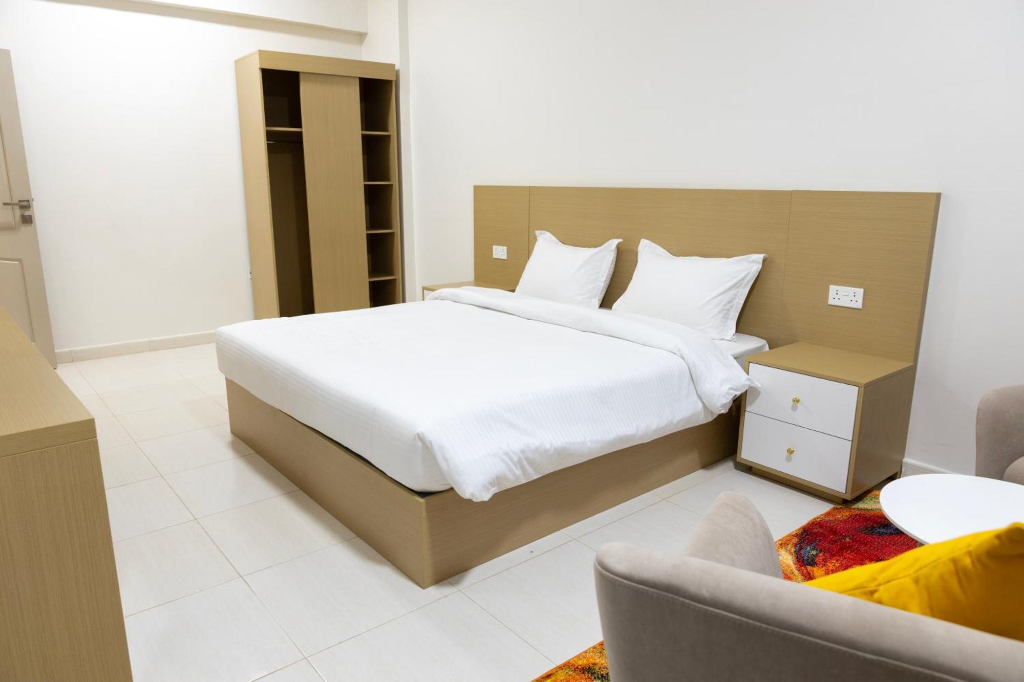 Riviera Suites , Hotel Apartement 수르 외부 사진